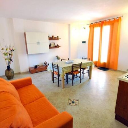 Casa Vacanze La Casa Di Katia Castro  Eksteriør billede